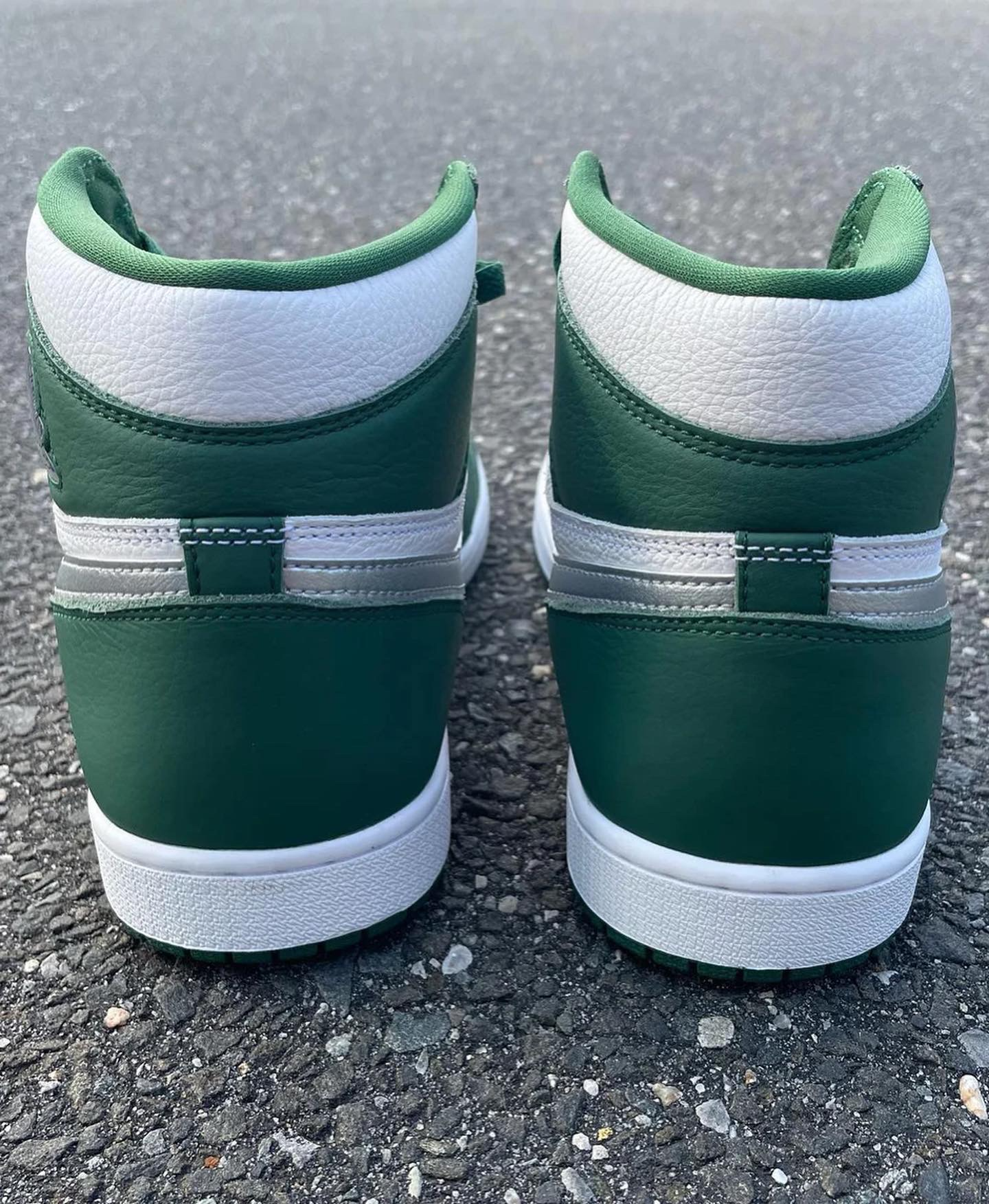 Jordan 1 Retro High OG Gorge Green